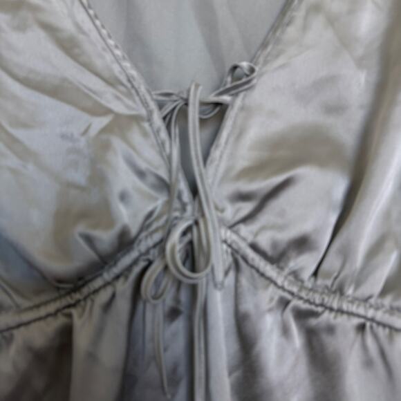 Abercrombie & Fitch Satin Blouse Tie Front Top Long Sleeve Peplum M Date Night - Picture 8 of 9